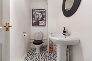 guest wc- click for photo gallery